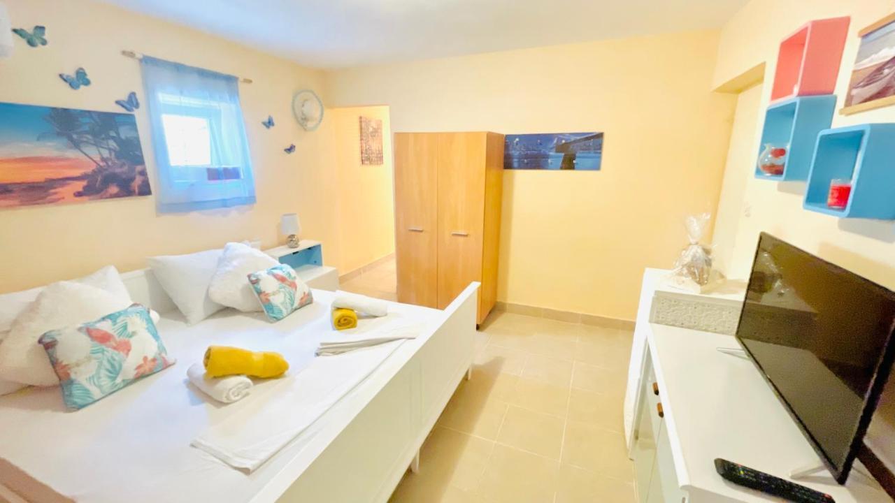 Colorful And Happy Apartment Sukosan - With Parking Sukošan Exterior foto