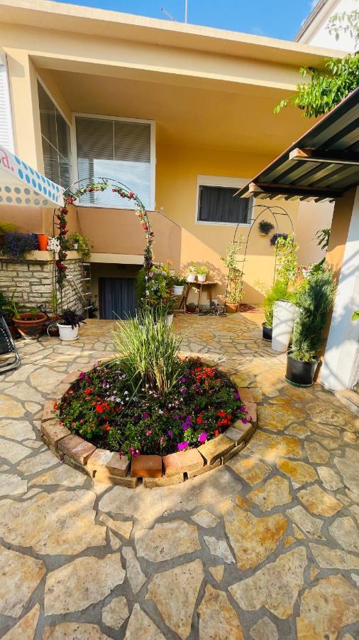 Colorful And Happy Apartment Sukosan - With Parking Sukošan Exterior foto