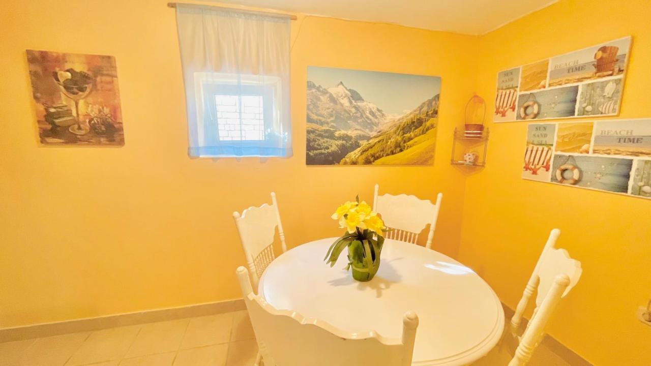 Colorful And Happy Apartment Sukosan - With Parking Sukošan Exterior foto