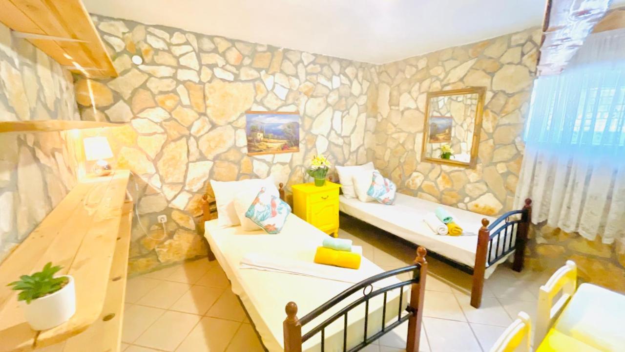 Colorful And Happy Apartment Sukosan - With Parking Sukošan Exterior foto